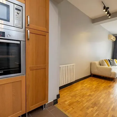 Apartment Fourlex House With Central Location