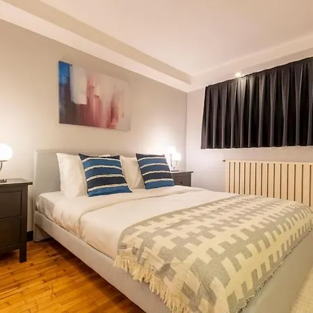 Fourlex House With Central Location Apartment *