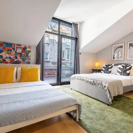 Fourlex House With Central Location Apartment *