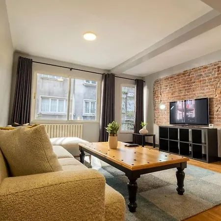 Fourlex House With Central Location Apartment *